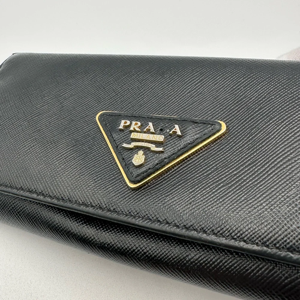 Prada Wallet - Picture 4 of 11